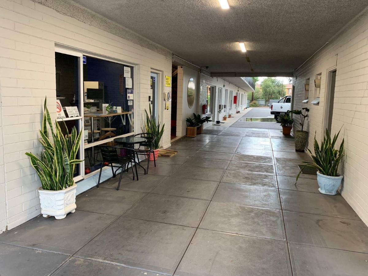 Hello Adelaide Motel And Apartments Exterior photo